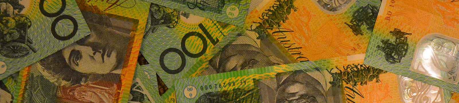 Australian 100 dollar bills